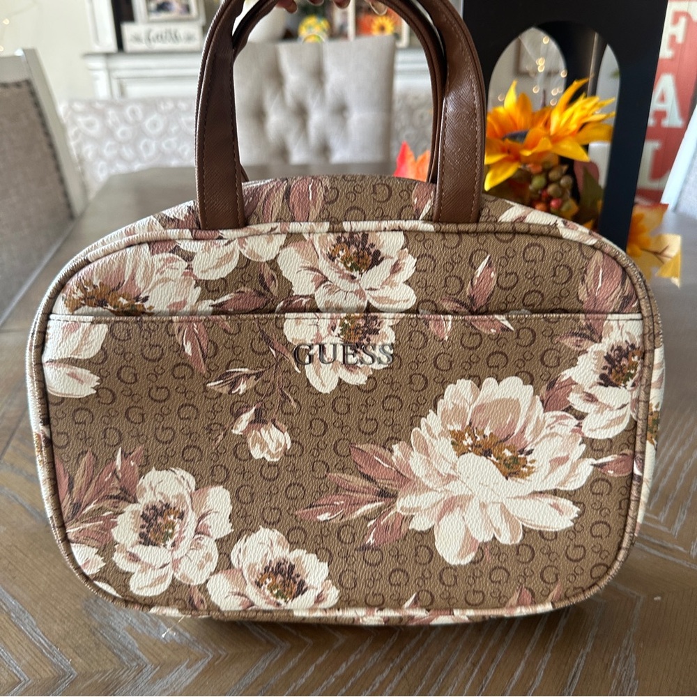 Guess floral leather Toiletries travel bag with detachable pouch